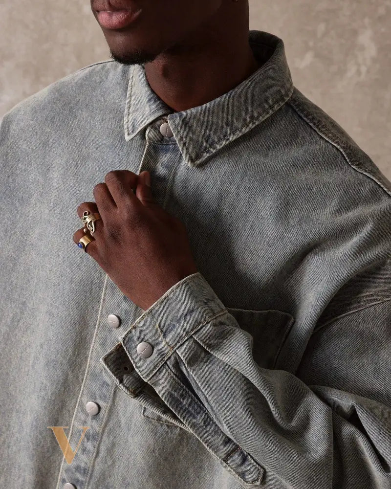 SUMWON Oversized Cropped Denim Shirt Raw Edge Jacket Fall Winter Essential Long Sleeve Streetwear Transitional Workwear Classic Grunge Fashion Statement Piece